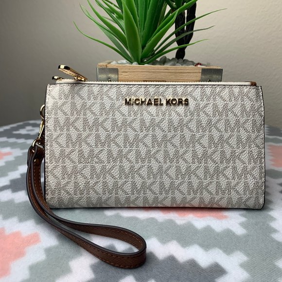 Michael Kors Jet Set Travel Double Zip Wristlet